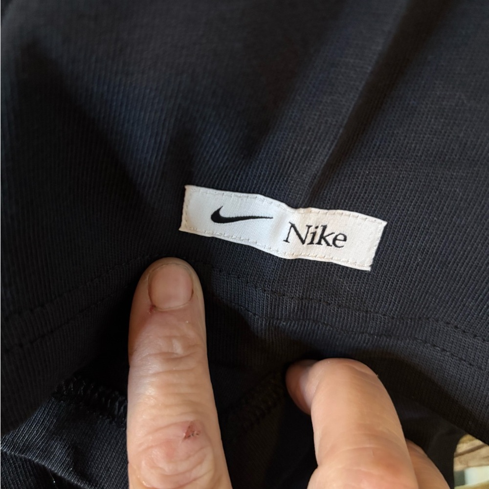 Nike Women's Black Apparel - Picture 5 of 6